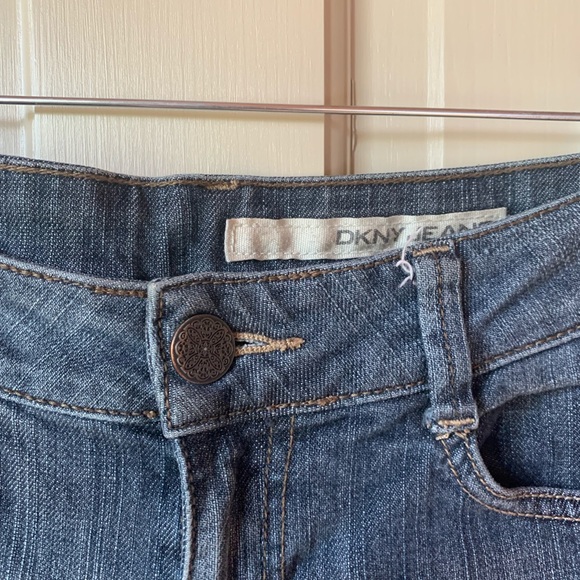 DKNY JEANS Y2K ! AWESOME BOOTY DESIGN - Picture 2 of 5